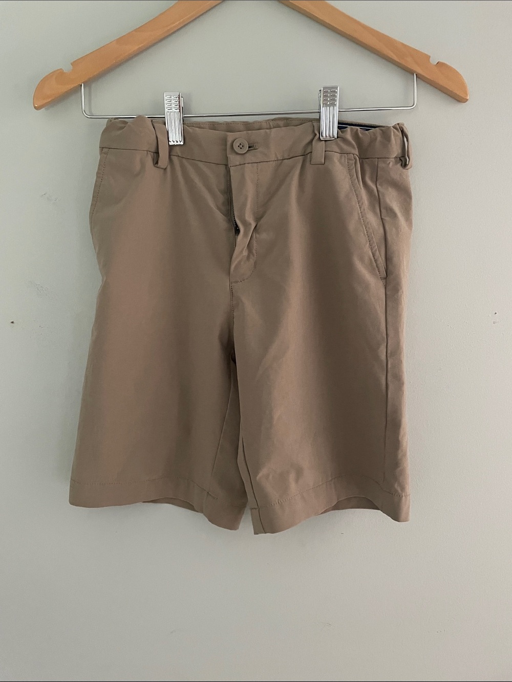 Vineyard Vines Tan Flat-Front boys size:10 Shorts